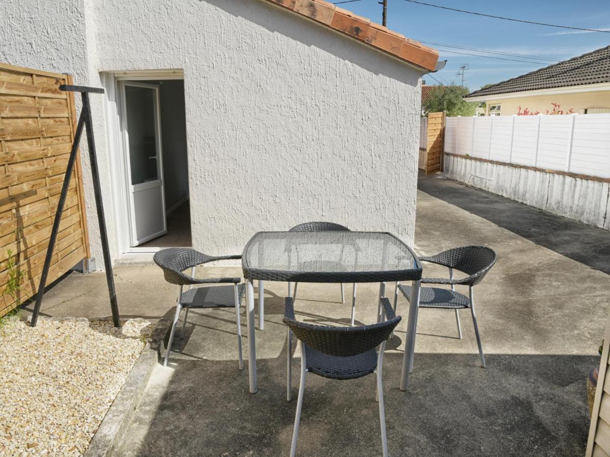T2 - 28M2 Avec Cour Et Stationnement, Wifi Et Linge Fournis Daire Angoulême Dış mekan fotoğraf