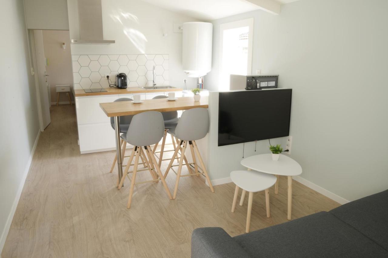 T2 - 28M2 Avec Cour Et Stationnement, Wifi Et Linge Fournis Daire Angoulême Dış mekan fotoğraf